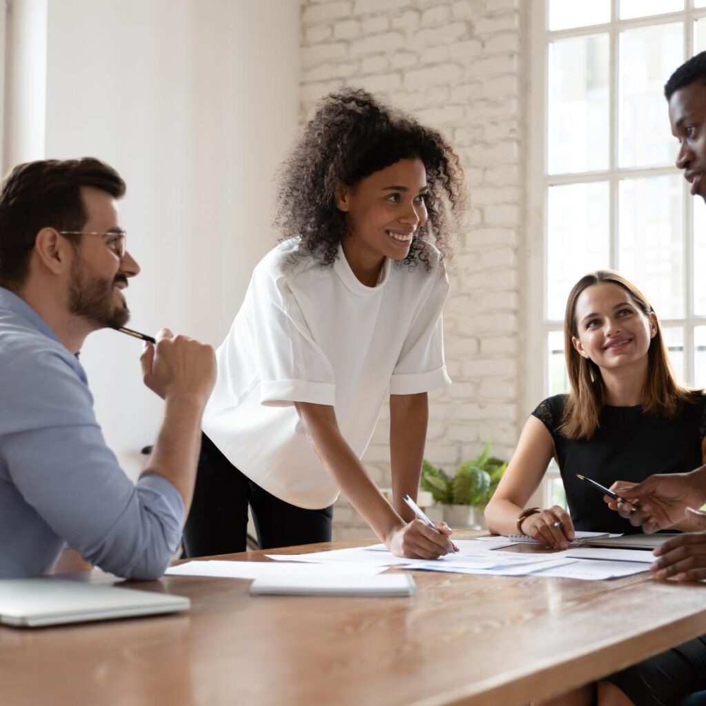 Hard skills e Soft skills: o que são, diferenças e exemplos práticos